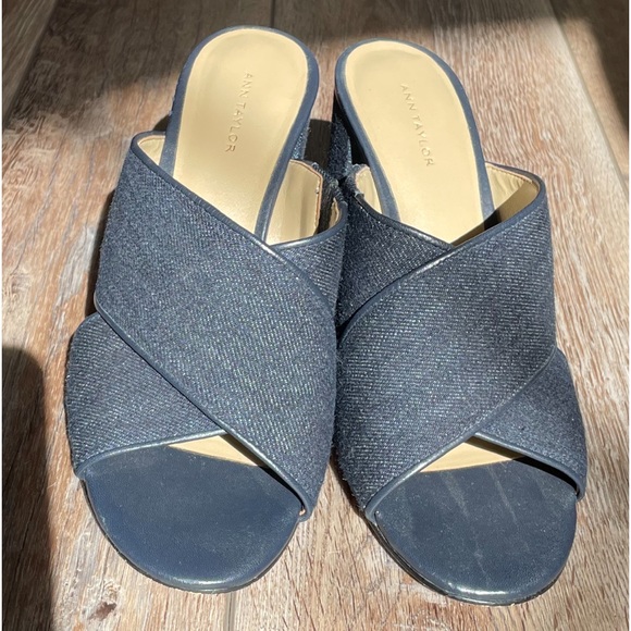 Ann Taylor Navy Blue Heeled Sandals - Picture 1 of 4
